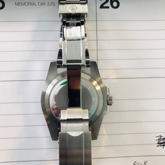 Rolex Hulk Submariner Date 116610LV, Full set 2017 - Picture 2 of 15